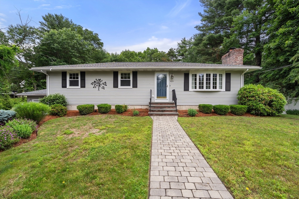 423 Grove Street Reading, MA 01867 - Photo 2 of 35 Gallery Image 2