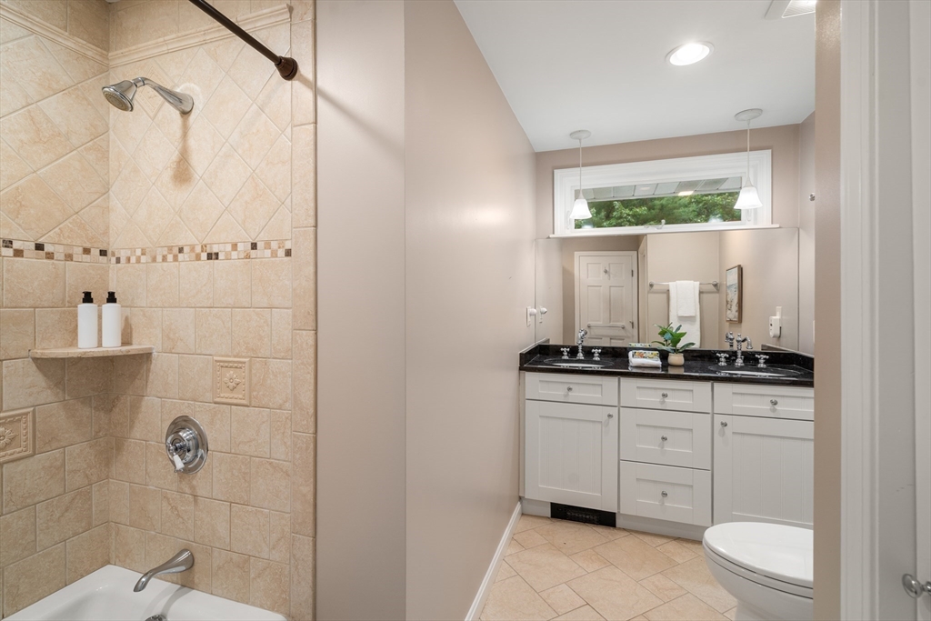 423 Grove Street Reading, MA 01867 - Photo 21 of 35 Gallery Image 21