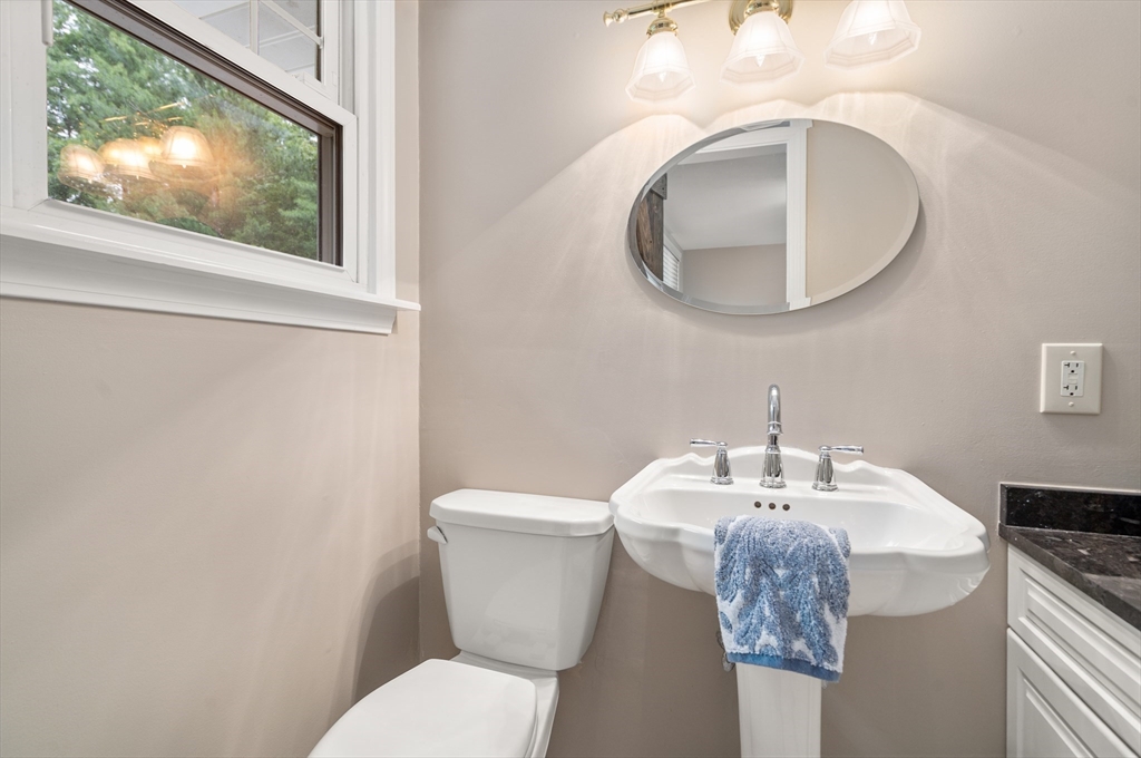 423 Grove Street Reading, MA 01867 - Photo 26 of 35 Gallery Image 26