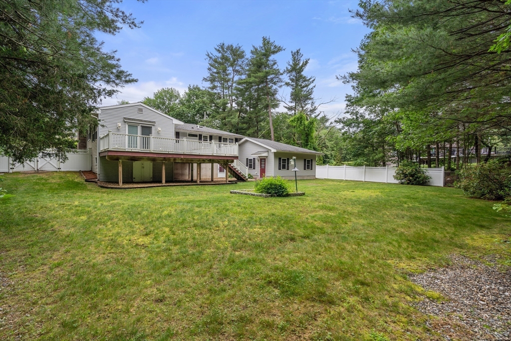 423 Grove Street Reading, MA 01867 - Photo 31 of 35 Gallery Image 31