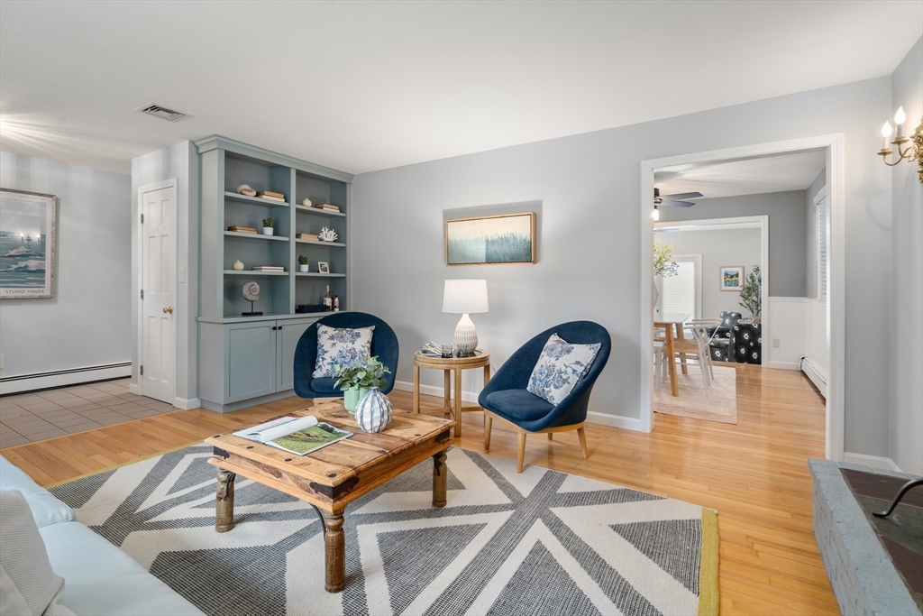 423 Grove Street Reading, MA 01867 - Photo 6 of 35 Gallery Image 6