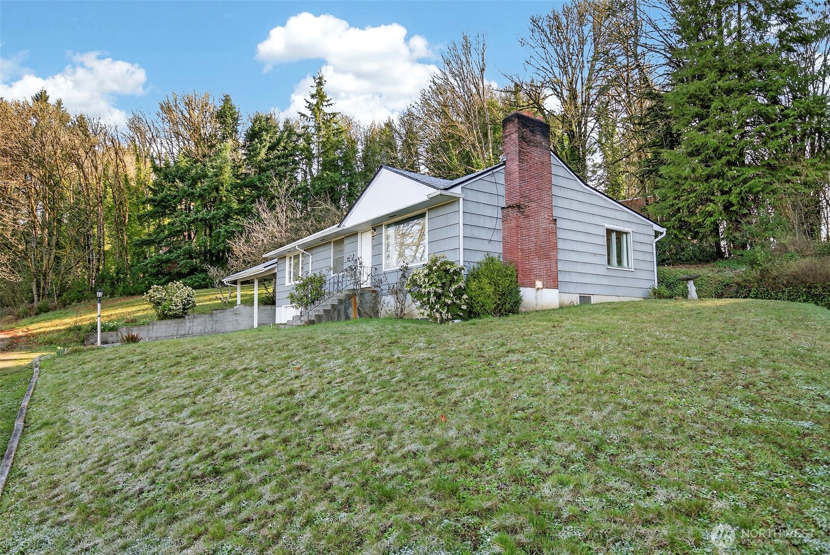 312 Southeast 2nd Street Winlock, WA 98596 - Photo 34 of 40 a house view with a garden space