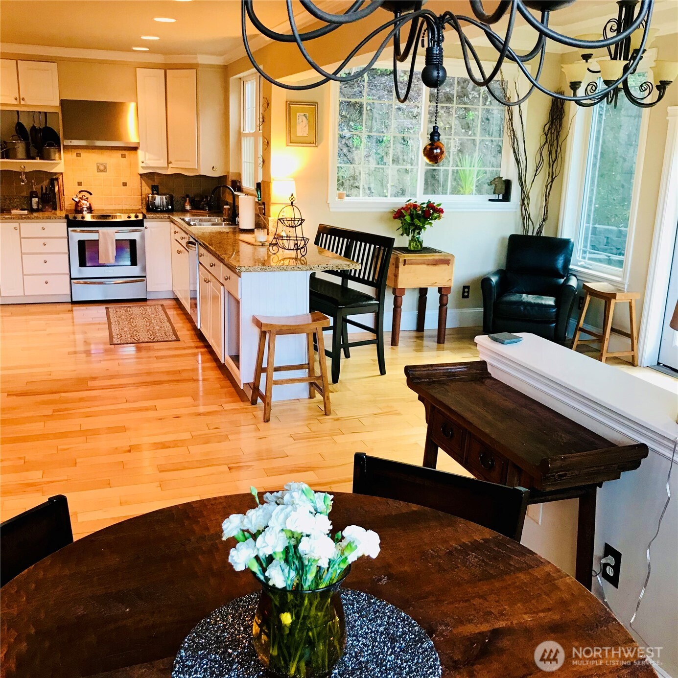 17514 West Riverside Drive Bothell, WA 98011 - Photo 5 of 40 Gallery Image 5