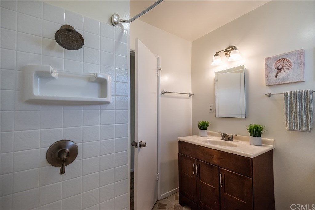 98 Calle Mayor Redondo Beach, CA 90277 - Photo 19 of 33