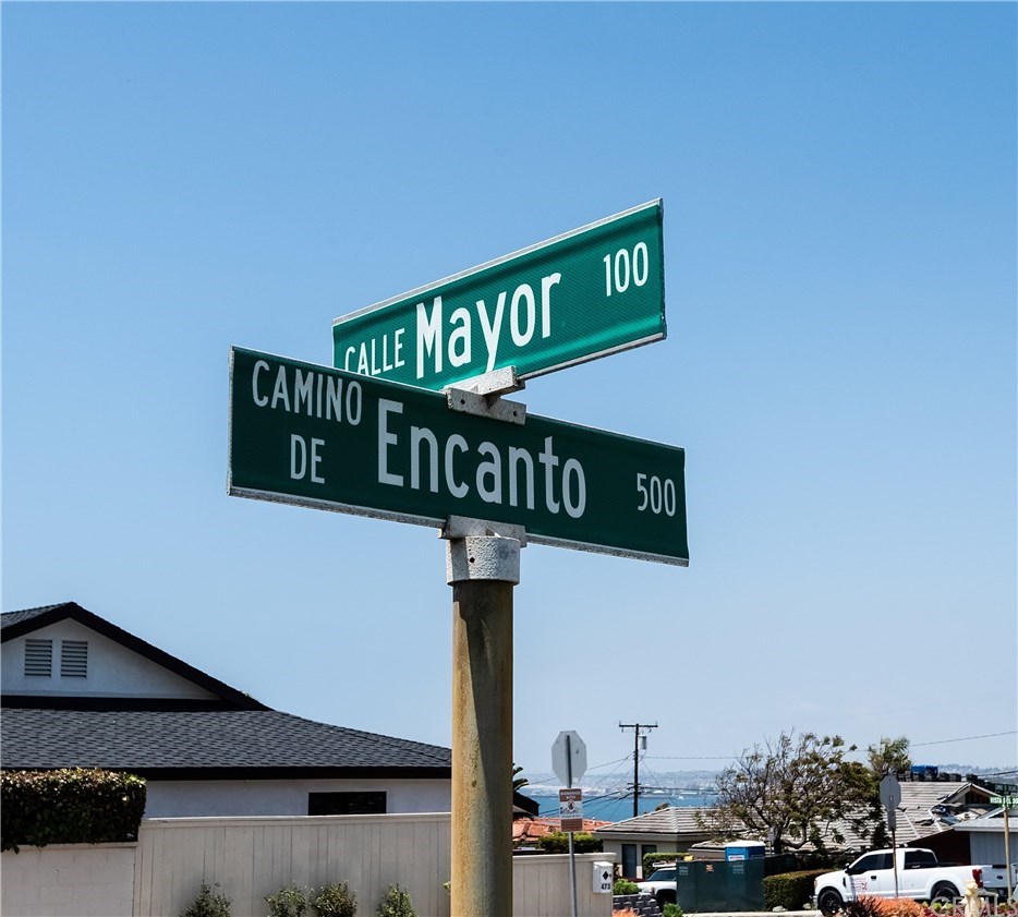 98 Calle Mayor Redondo Beach, CA 90277 - Photo 3 of 33