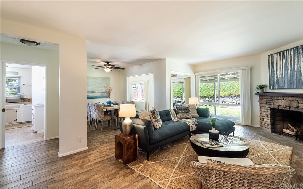 98 Calle Mayor Redondo Beach, CA 90277 - Photo 4 of 33