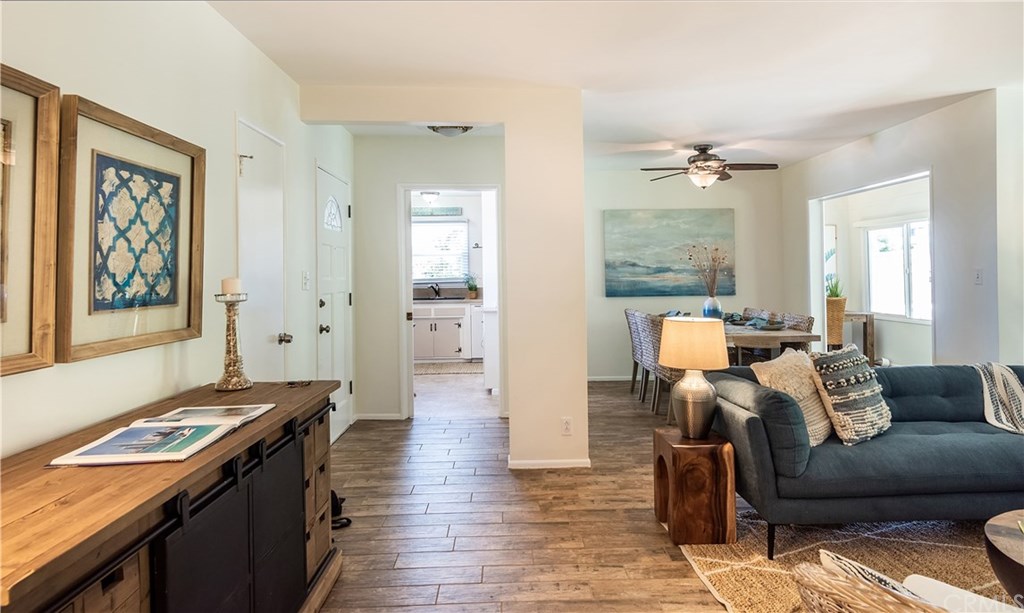 98 Calle Mayor Redondo Beach, CA 90277 - Photo 5 of 33