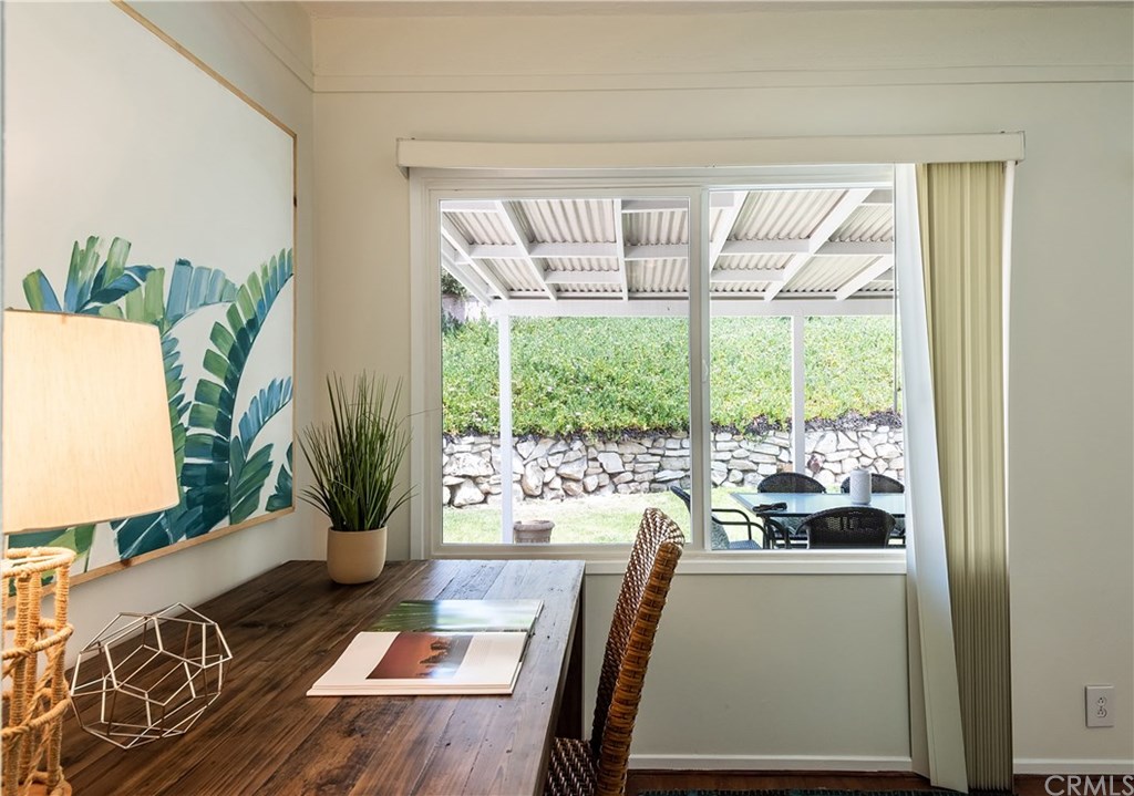 98 Calle Mayor Redondo Beach, CA 90277 - Photo 8 of 33