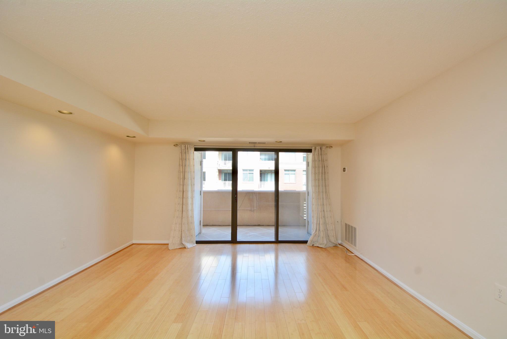 1301 North Courthouse Road, Unit 1512 Arlington, VA 22201 - Photo 14 of 37 LR