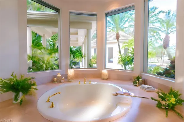 $3,995,000 | 6599 Glen Arbor Way, Naples, FL 34119