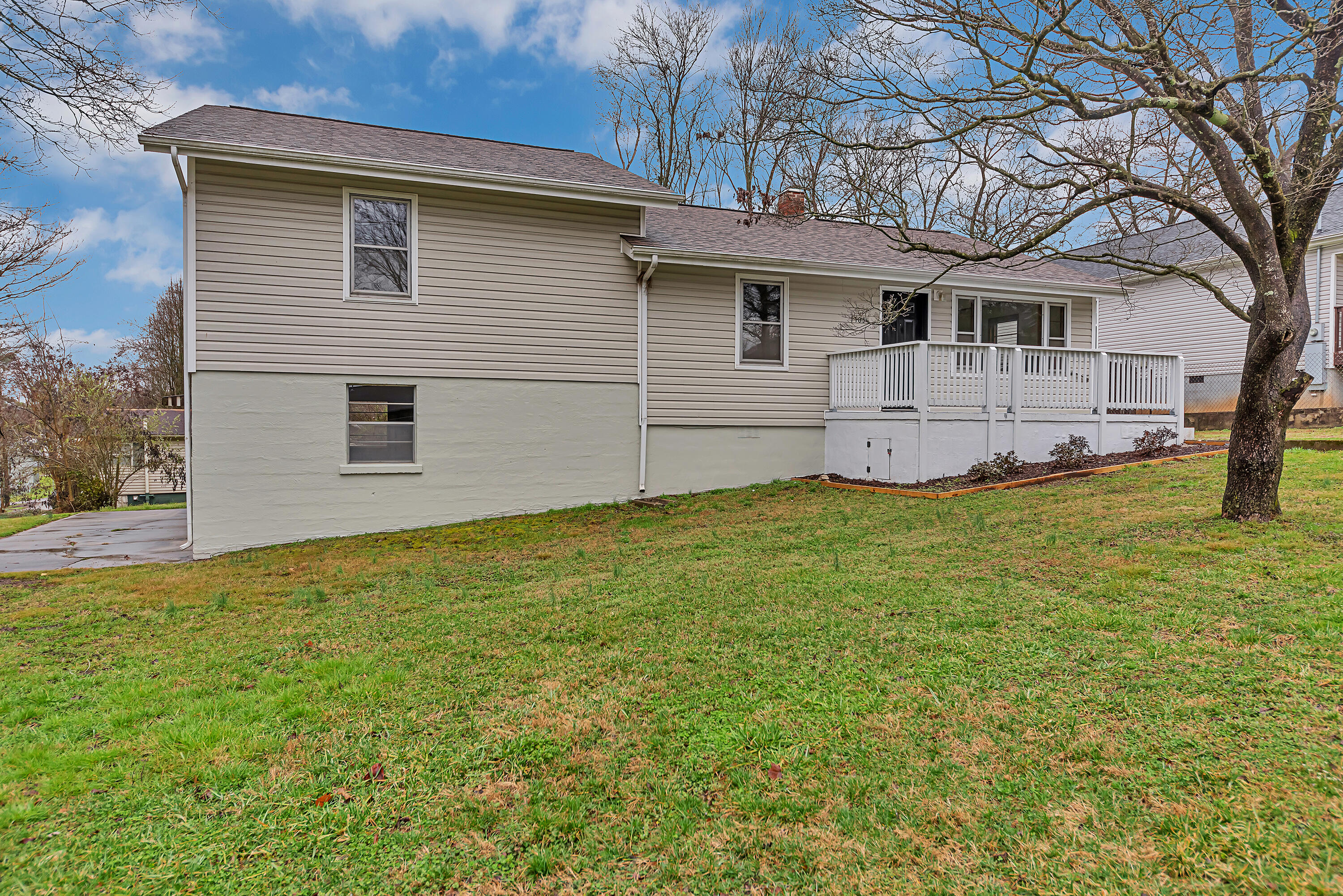 1105 Payne Road Knoxville, TN 37914 - Photo 2 of 24 AgentOptix -19