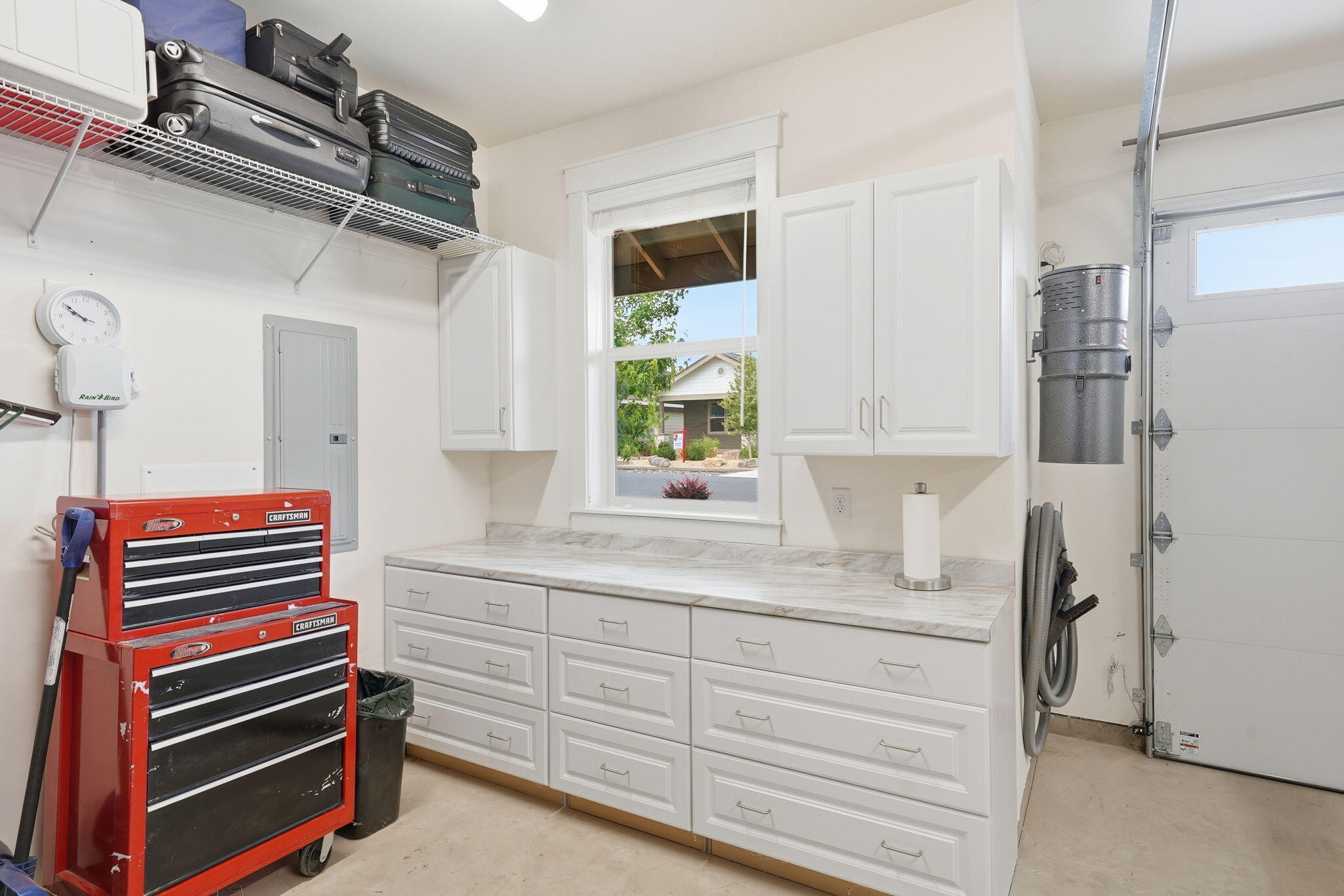 2714 Northwest 23rd Street Redmond, OR 97756 - Photo 34 of 57
