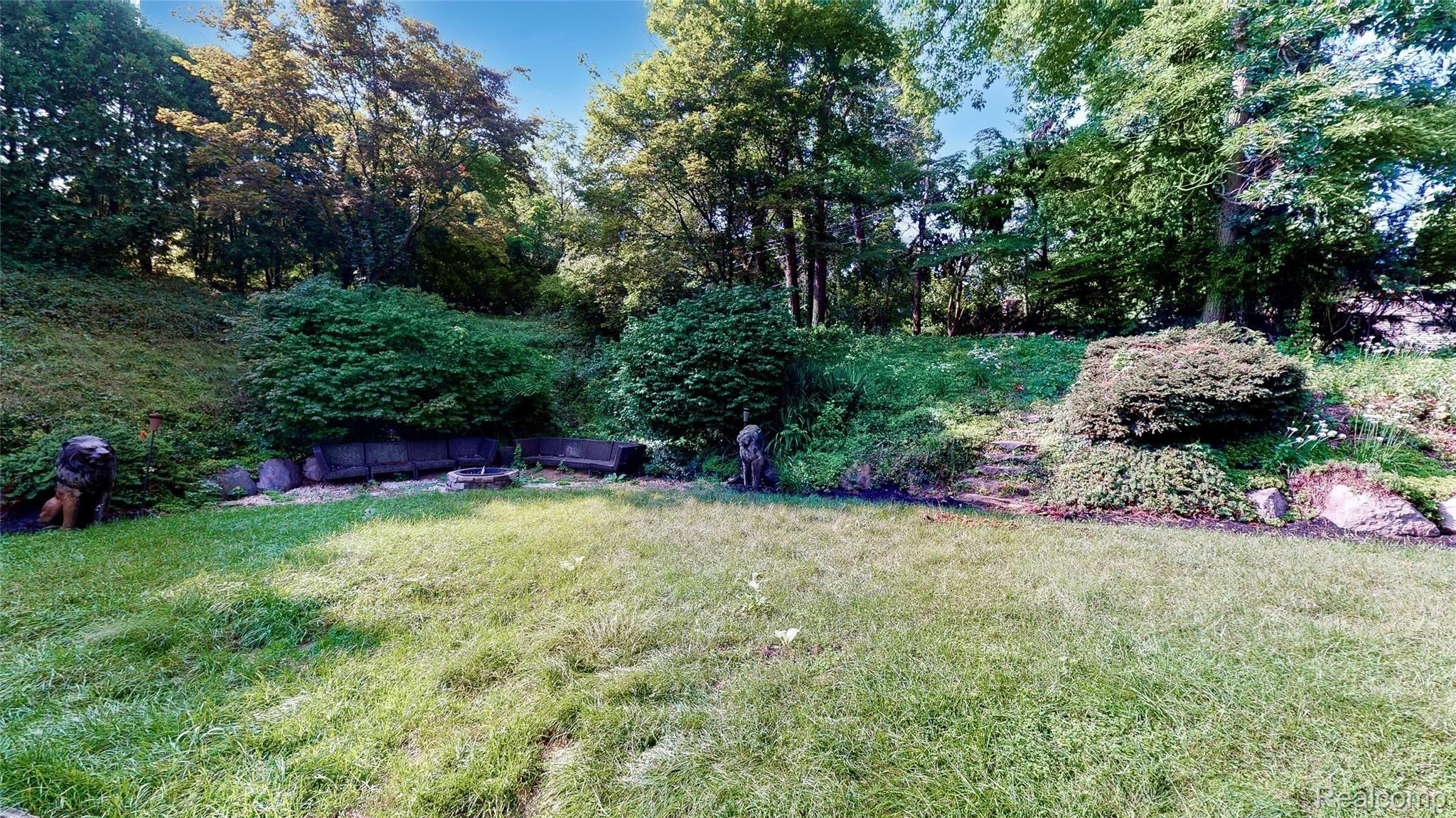 475 Goodhue Road Bloomfield Hills, MI 48304 - Photo 66 of 84 Welcome-To-475-Goodhue-Court-65-Rear-Yard.jpg