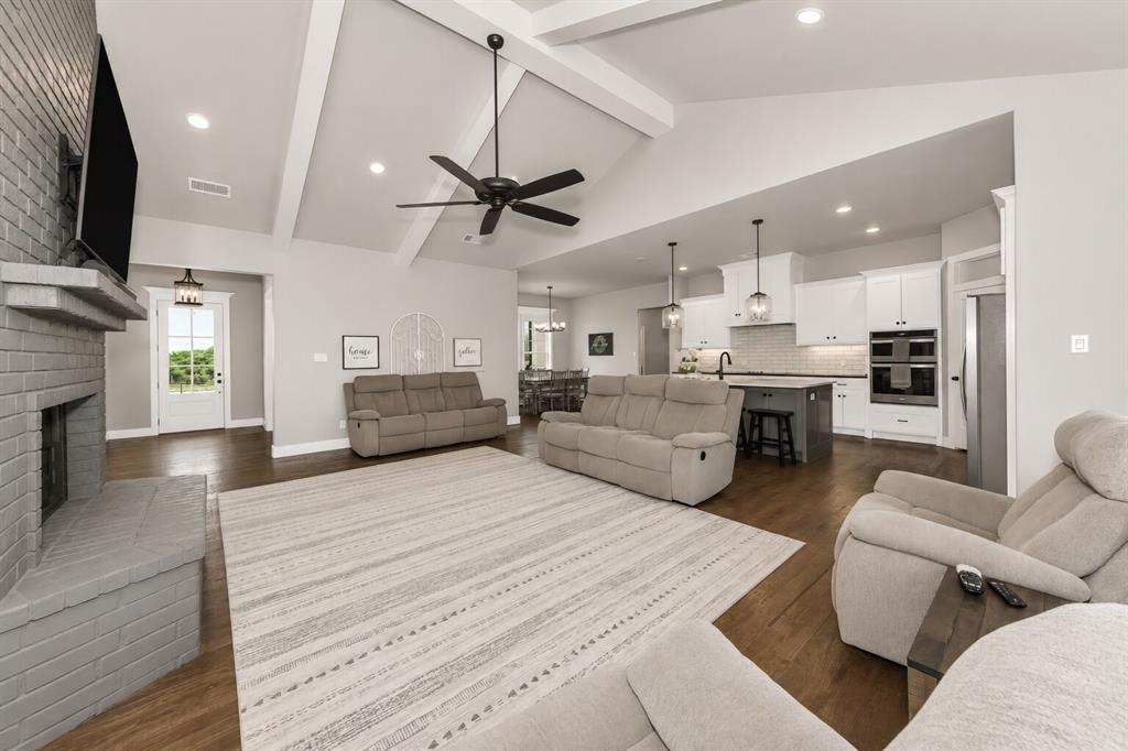 2433 Old Denton Highway Decatur, TX 76234 - Photo 7 of 39