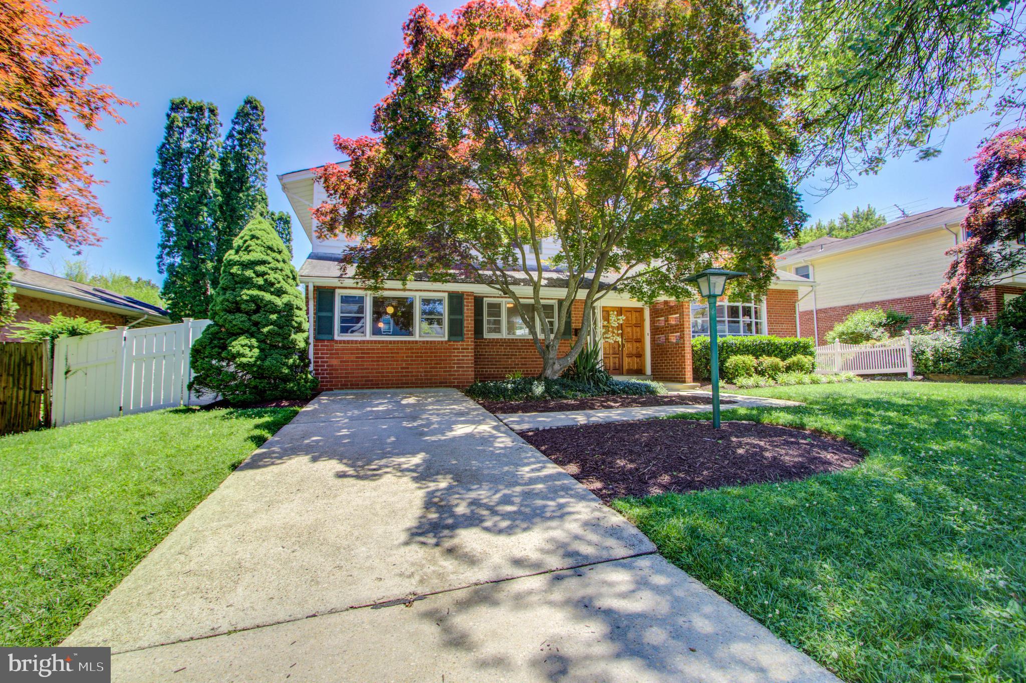 8709 Rayburn Road Bethesda, MD 20817 - Photo 2 of 33 Gallery Image 2