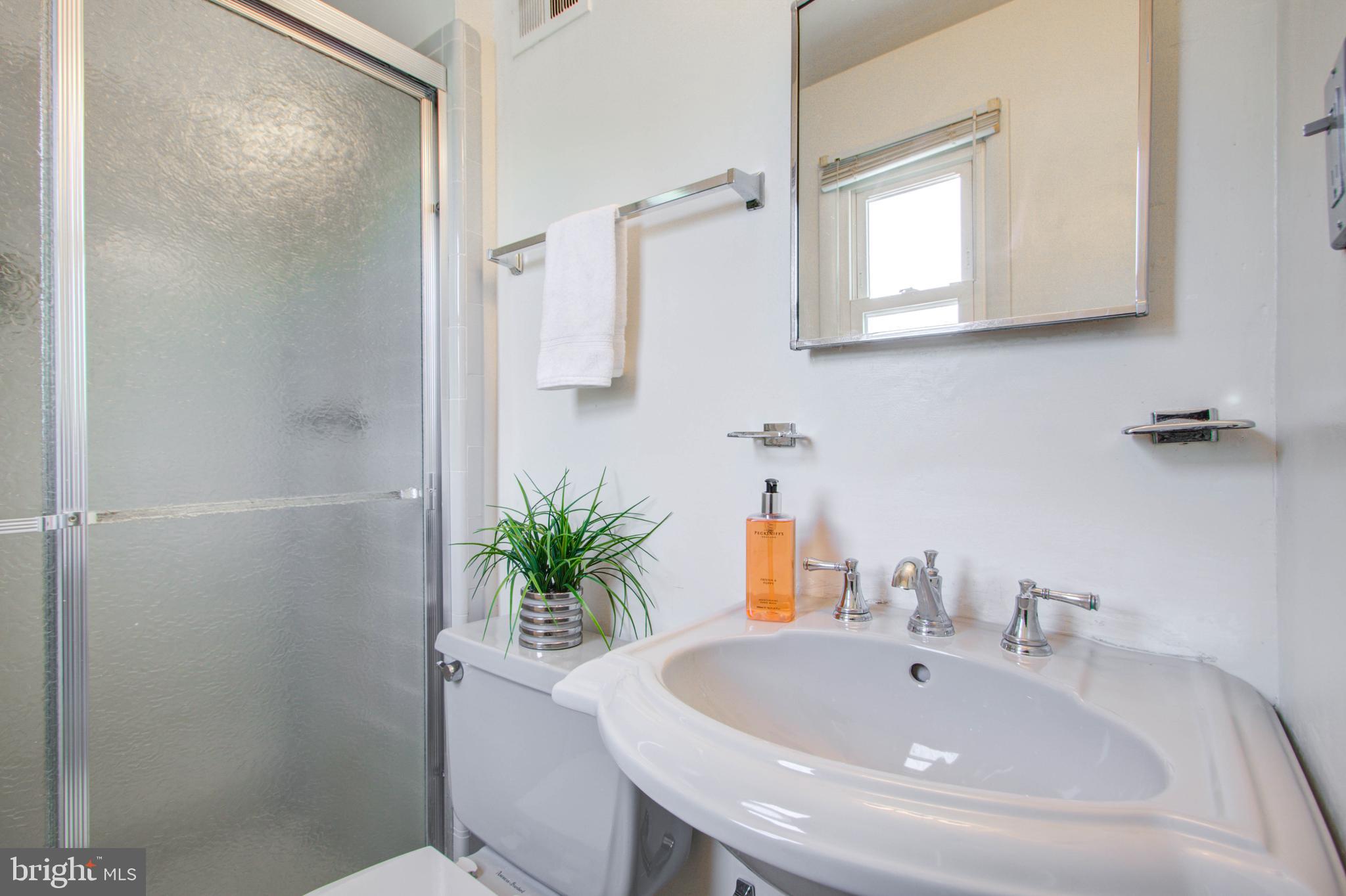 8709 Rayburn Road Bethesda, MD 20817 - Photo 27 of 33 Gallery Image 27