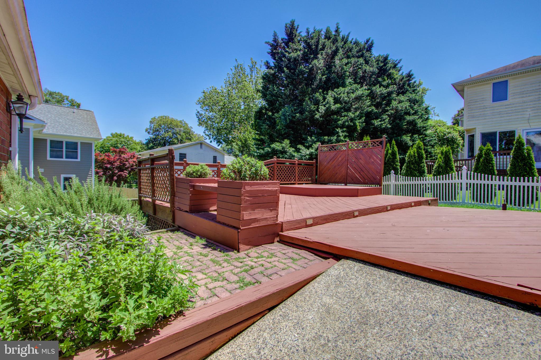 8709 Rayburn Road Bethesda, MD 20817 - Photo 30 of 33 Gallery Image 30