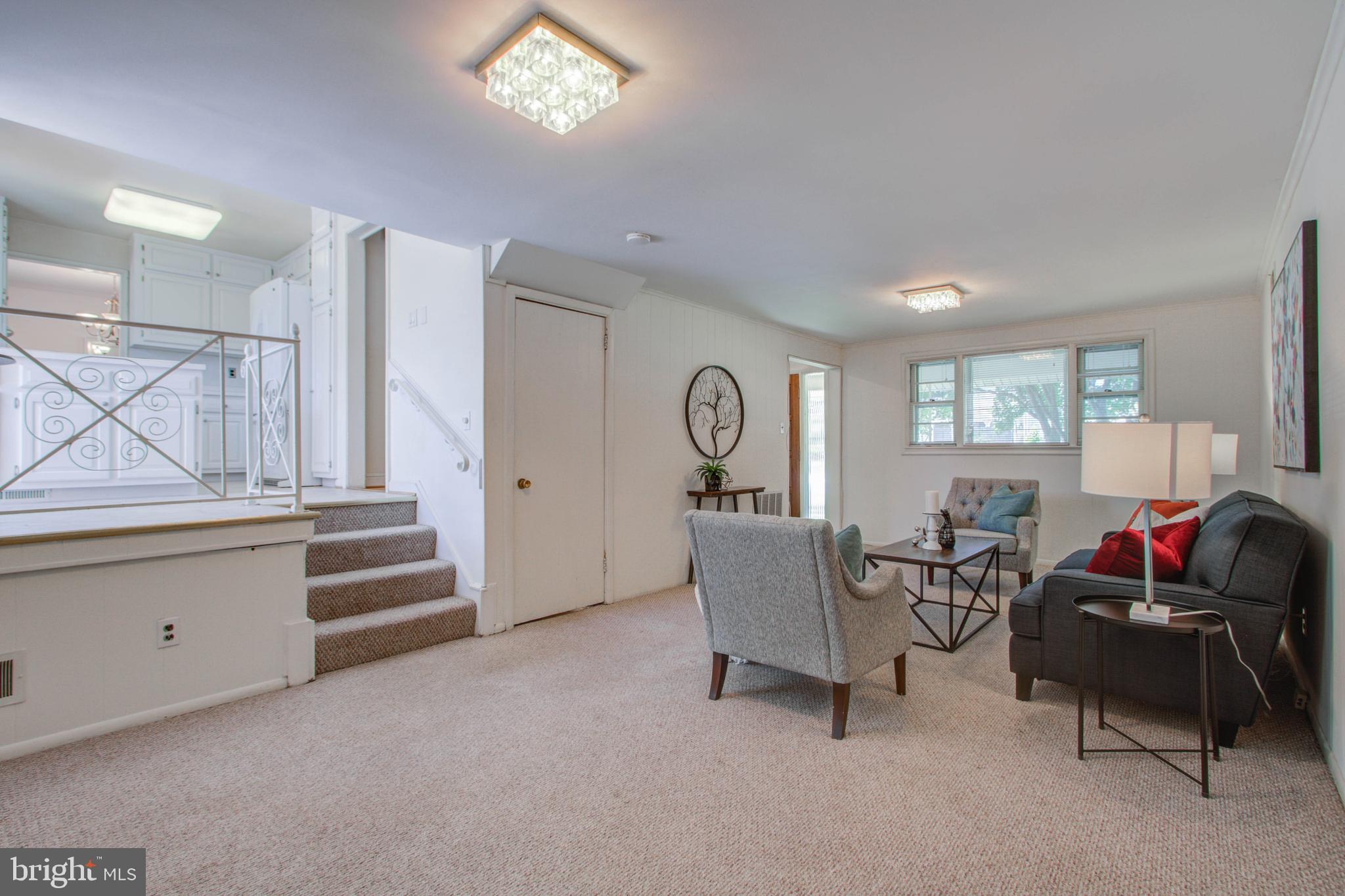 8709 Rayburn Road Bethesda, MD 20817 - Photo 5 of 33 Gallery Image 5