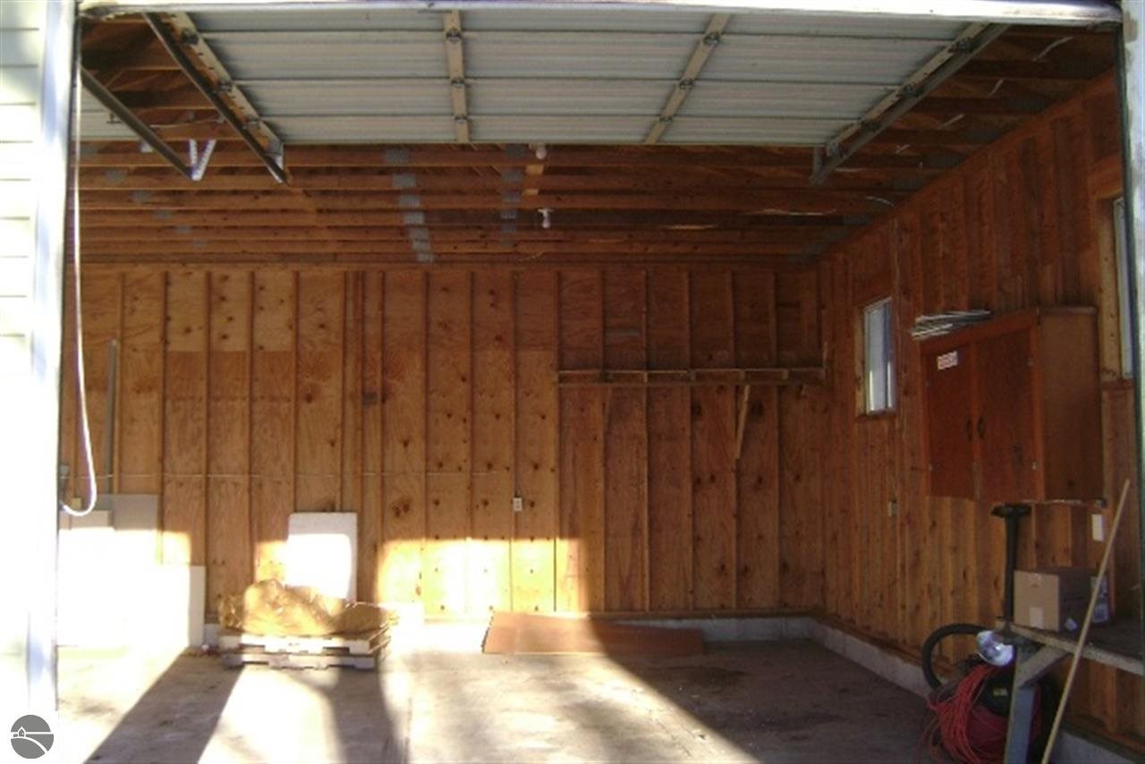 6940 Karlin Road Interlochen, MI 49643 - Photo 7 of 42 1780987-6.JPG