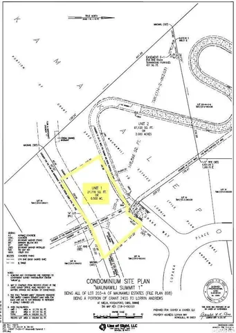 a black and white photo of a living room