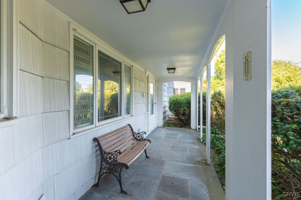 20 Cross Road DeWitt, NY 13224 - Photo 2 of 44