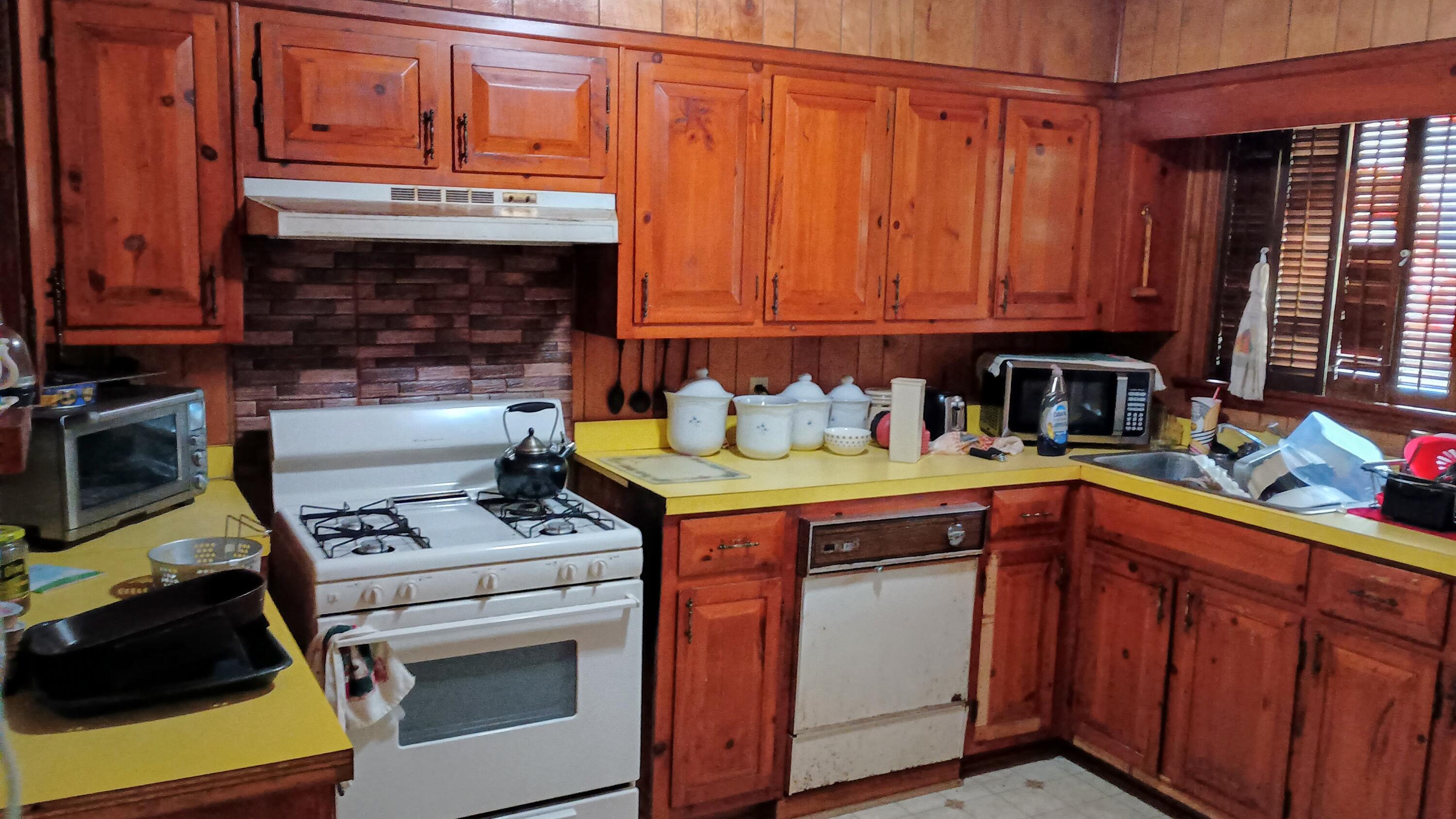934 Bobwhite Trail Hampton, SC 29924 - Photo 17 of 27 Kitchen