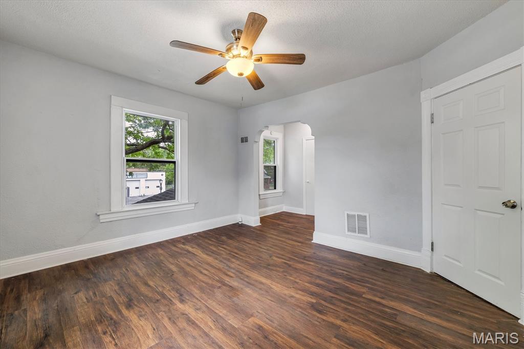 750 Lemay Ferry Road St. Louis, MO 63125 - Photo 23 of 35