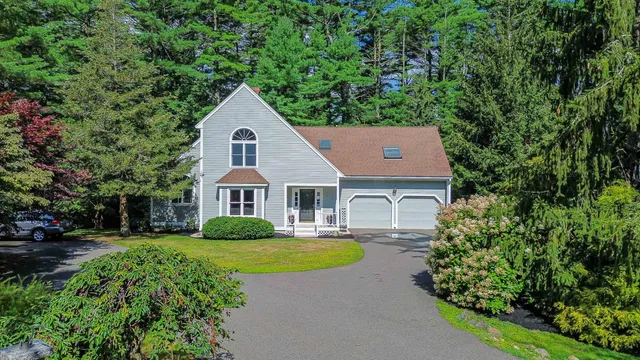 $860,000 | 8 Ash Lane, York, ME 03909