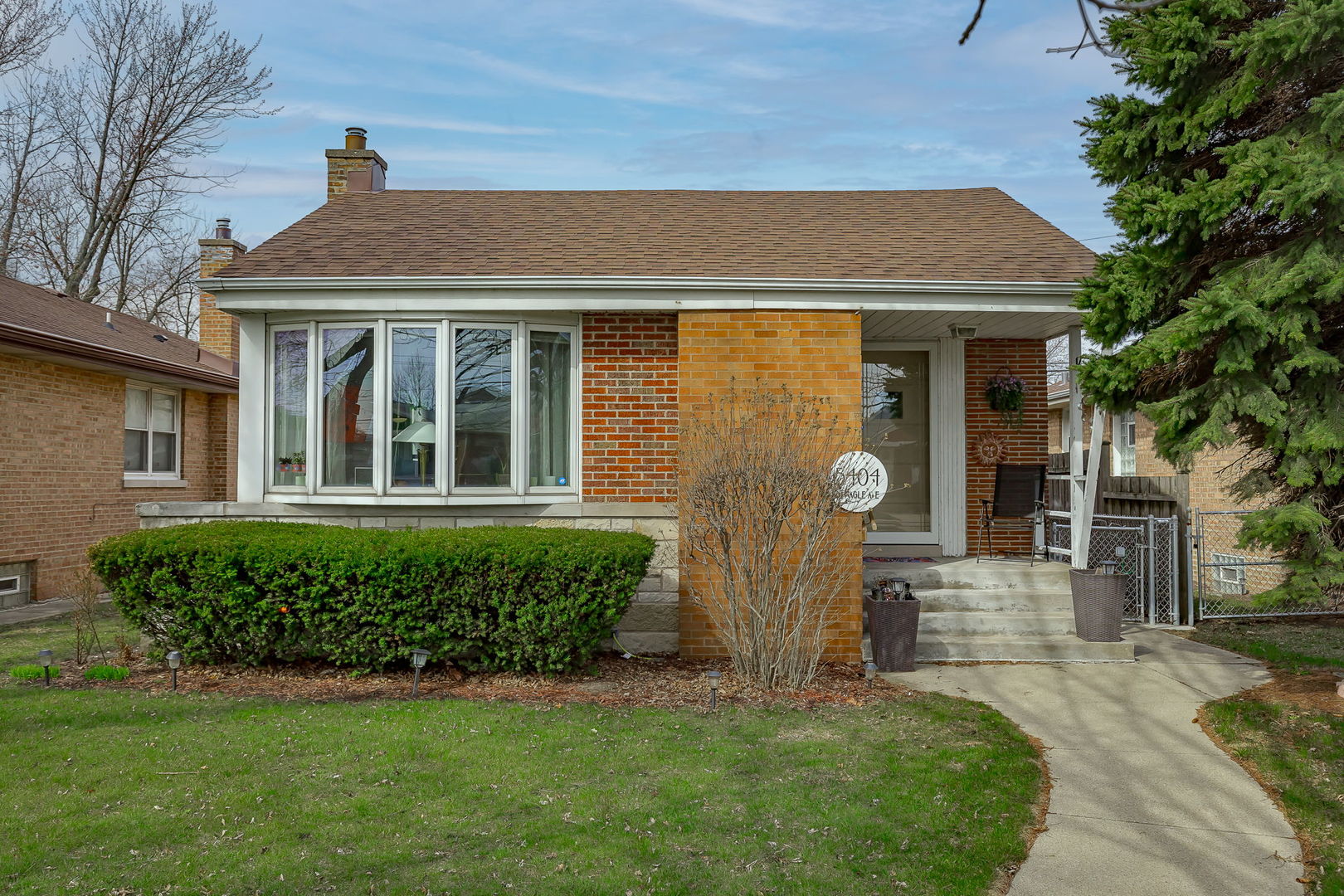 5404 North Nagle Avenue Chicago, IL 60630 - Photo 1 of 28 Gallery Image 1