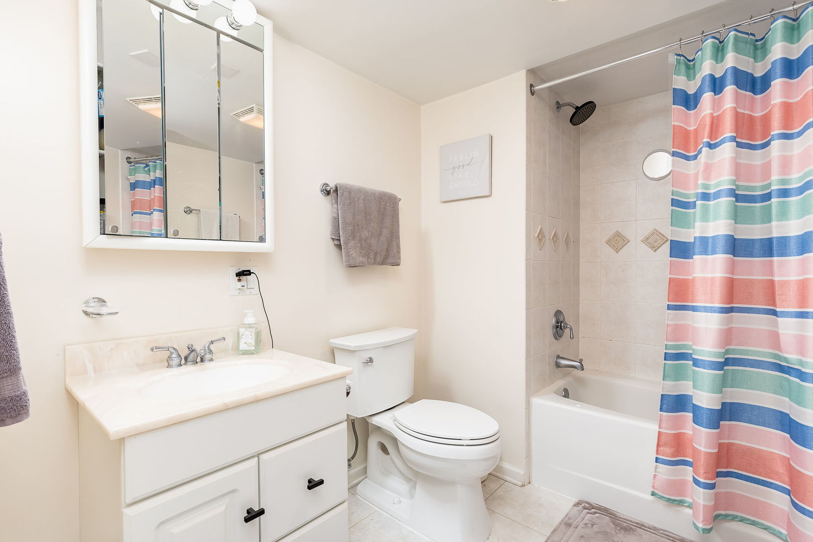 5404 North Nagle Avenue Chicago, IL 60630 - Photo 17 of 28 Gallery Image 17