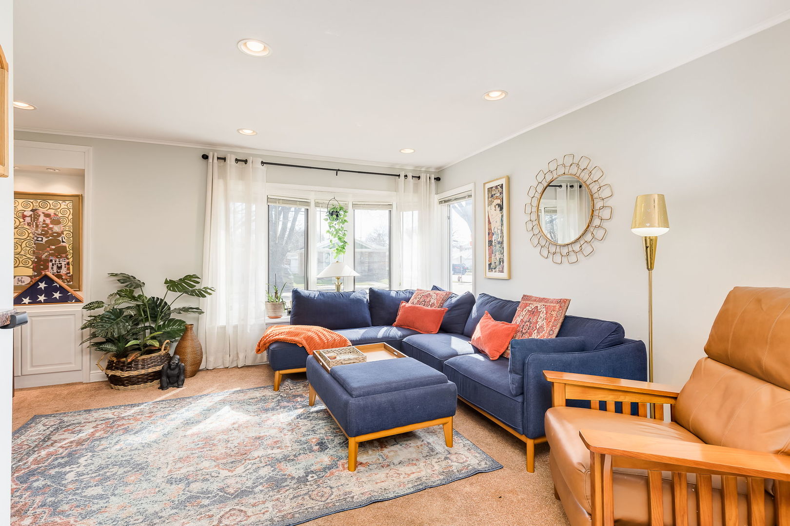 5404 North Nagle Avenue Chicago, IL 60630 - Photo 4 of 28 Gallery Image 4