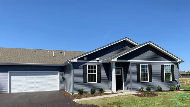 $289,990 | 6481 Juniper Drive, Wonder Lake, IL 60097