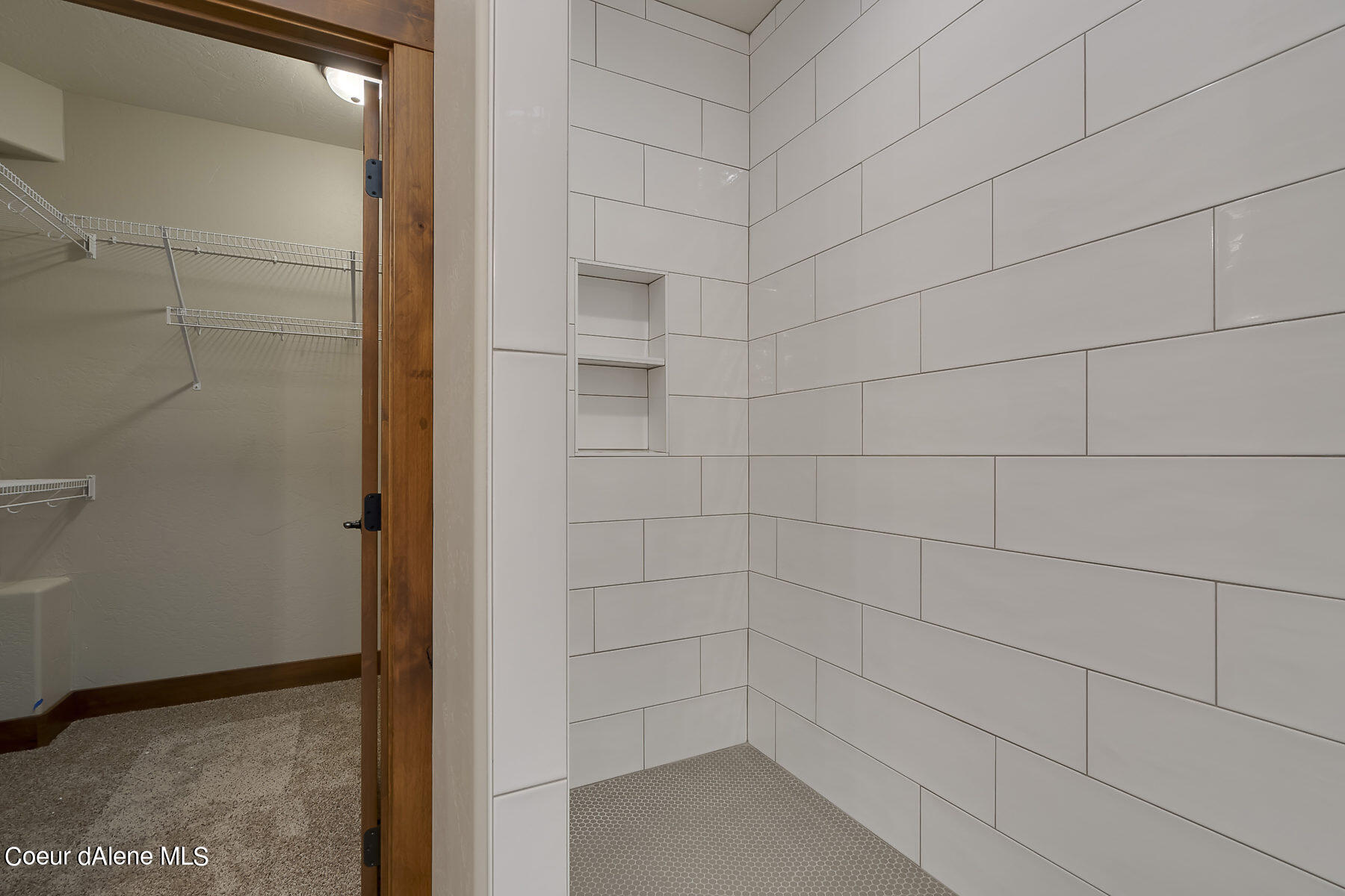 L1-b8 North Eclipse Road Rathdrum, ID 83858 - Photo 19 of 33 Front-Photo of Similar Home