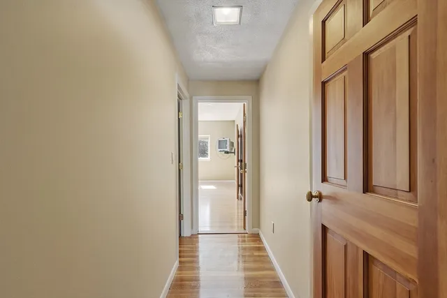 $825,000 | 10 Brook Street, Chelmsford, MA 01824