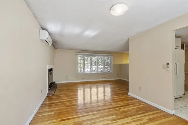 $825,000 | 10 Brook Street, Chelmsford, MA 01824