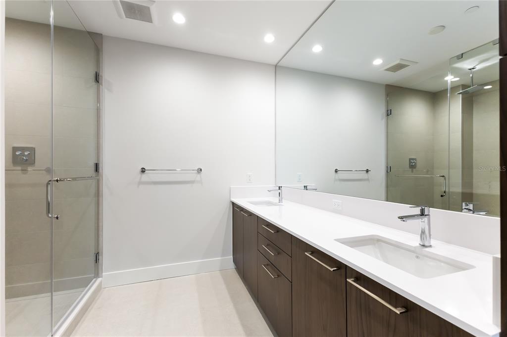 275 1st Avenue South, Unit 1407 St. Petersburg, FL 33701 - Photo 14 of 33