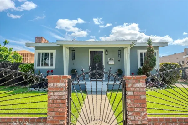 $829,000 | 128 East 67th Way, Long Beach, CA 90805