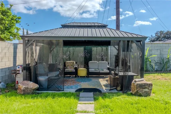 $829,000 | 128 East 67th Way, Long Beach, CA 90805