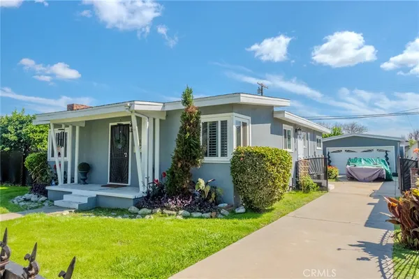 $829,000 | 128 East 67th Way, Long Beach, CA 90805
