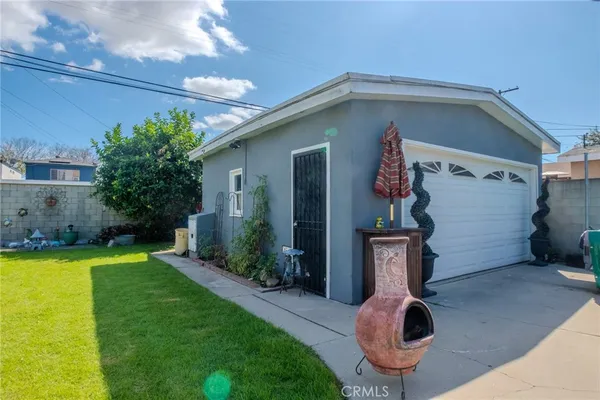 $829,000 | 128 East 67th Way, Long Beach, CA 90805