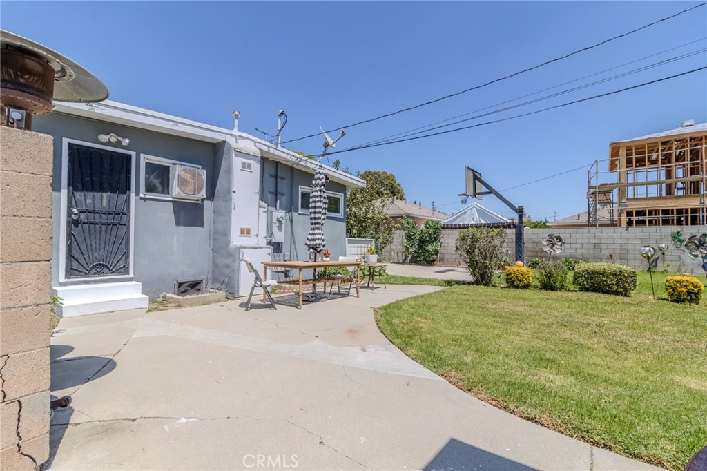 128 East 67th Way Long Beach, CA 90805 - Photo 39 of 68