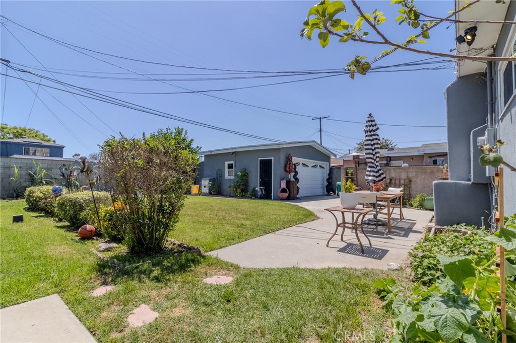 128 East 67th Way Long Beach, CA 90805 - Photo 40 of 68