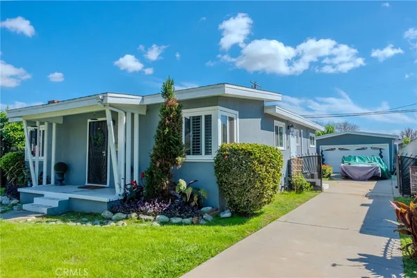 $829,000 | 128 East 67th Way, Long Beach, CA 90805