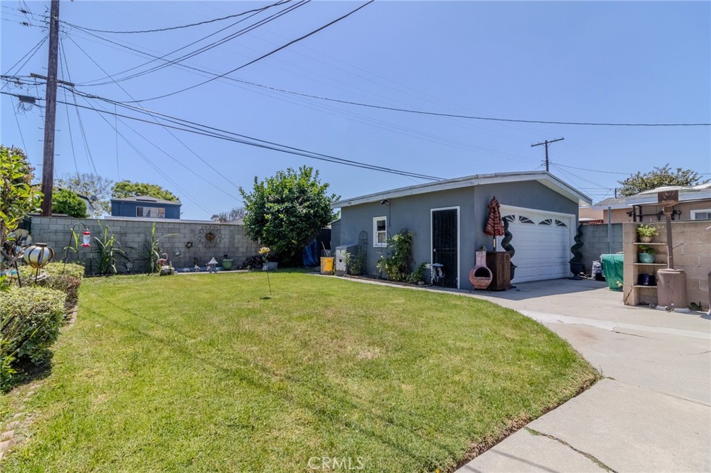 128 East 67th Way Long Beach, CA 90805 - Photo 46 of 68