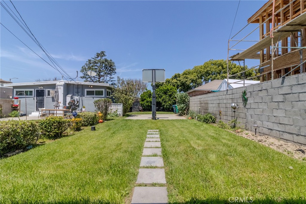 128 East 67th Way Long Beach, CA 90805 - Photo 47 of 68