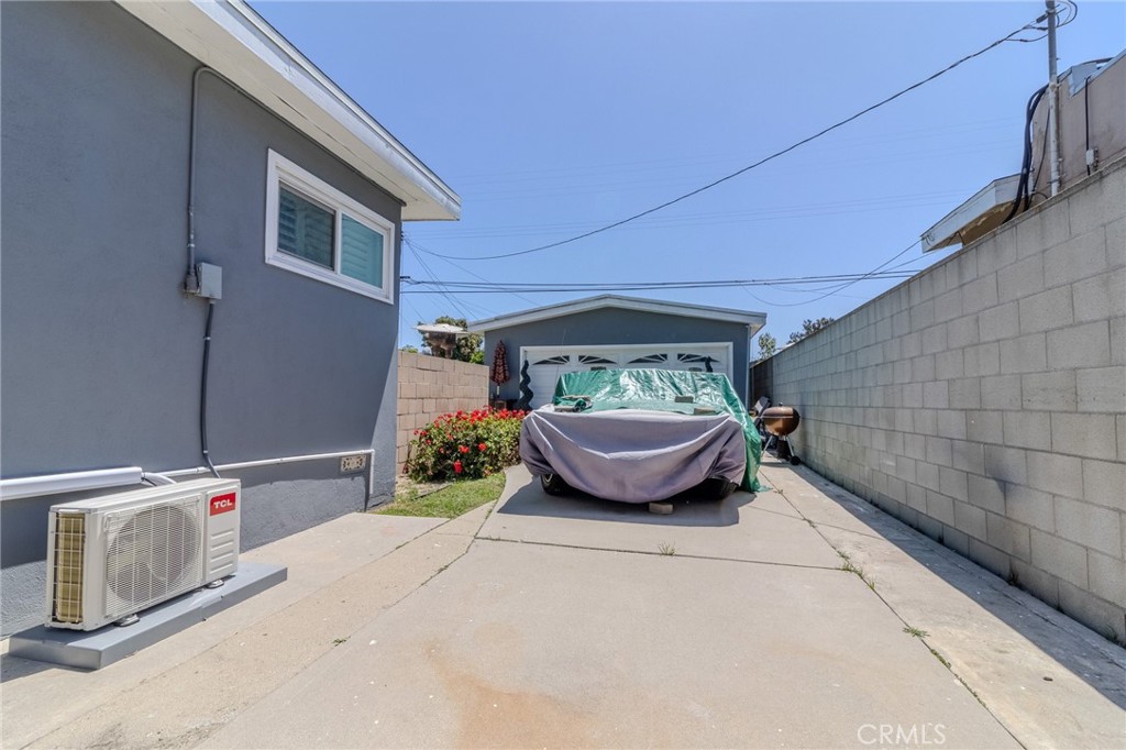 128 East 67th Way Long Beach, CA 90805 - Photo 57 of 68