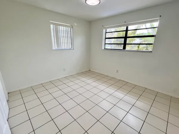 $2,600 | 6129 Funston Street, Hollywood, FL 33023