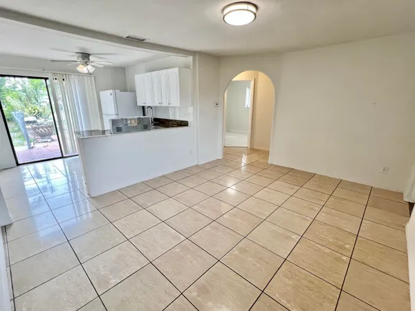 $2,600 | 6129 Funston Street, Hollywood, FL 33023