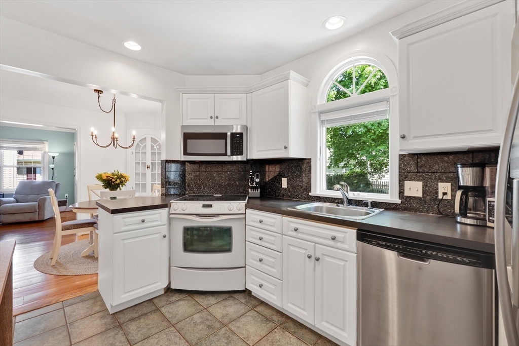 15 Falmouth Road Longmeadow, MA 01106 - Photo 6 of 30 Gallery Image 6