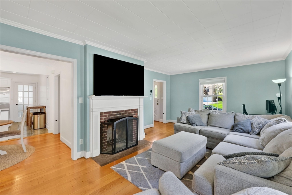 15 Falmouth Road Longmeadow, MA 01106 - Photo 7 of 30 Gallery Image 7